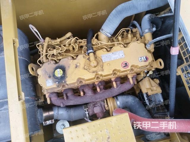 發(fā)動機整體俯視(整機外觀) 發(fā)動機整體俯視(整機外觀)