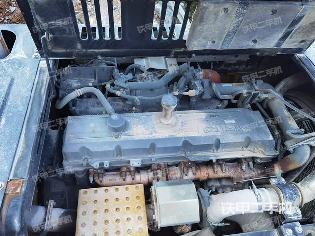 發(fā)動機整體俯視(整機外觀) 發(fā)動機整體俯視(整機外觀)