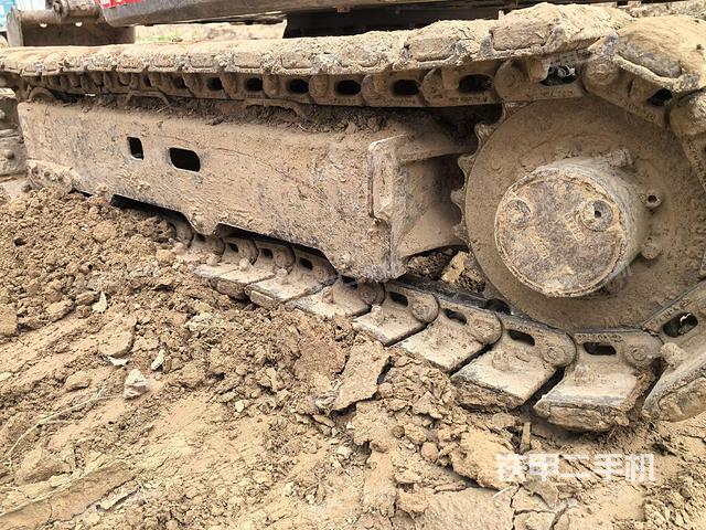 單側(cè)履帶整體（整機(jī)外觀）