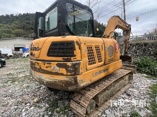 整機(jī)右后45°（整機(jī)外觀）