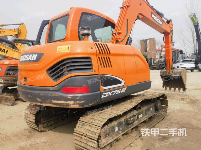 斗山DX75-9CN ACE挖掘机的设备实拍-第2张实拍照片