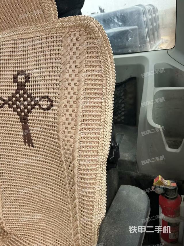 后窗玻璃角標(biāo)（駕駛室部分）