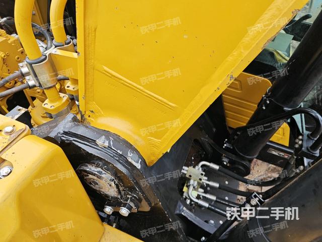 大臂根部?斜視(工作和回轉(zhuǎn)裝置) 大臂根部?斜視(工作和回轉(zhuǎn)裝置)
