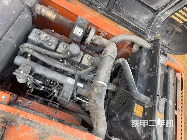 發(fā)動機整體俯視(整機外觀) 發(fā)動機整體俯視(整機外觀)