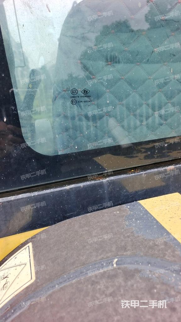 后窗玻璃角標(biāo)（駕駛室部分）