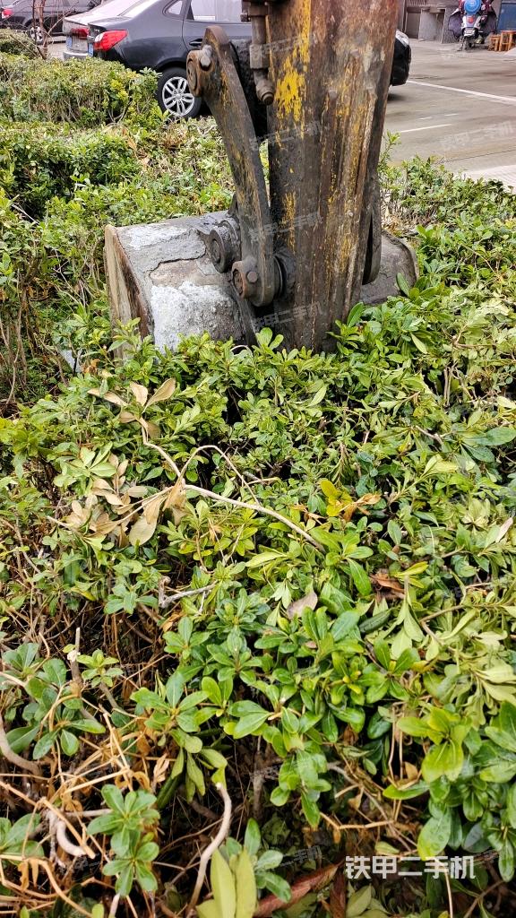 鏟斗右后整體（工作和回轉(zhuǎn)裝置）