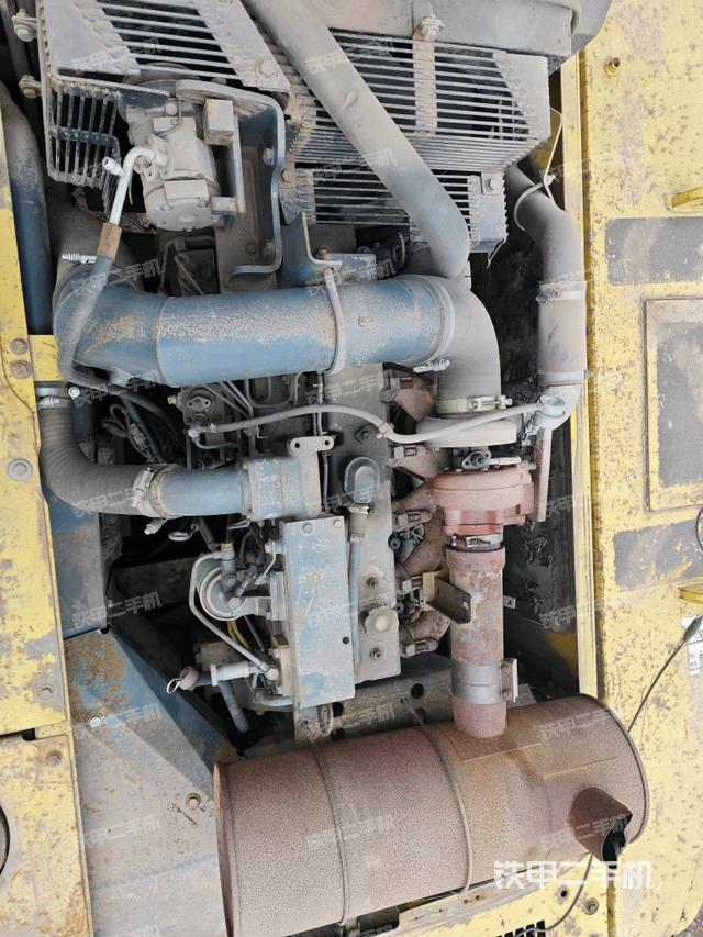 氣門室蓋螺絲特寫（上車部件）