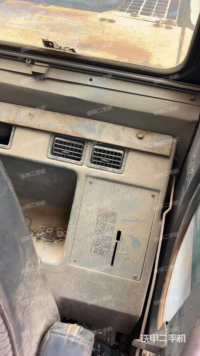 驾驶室整体（整机外观）