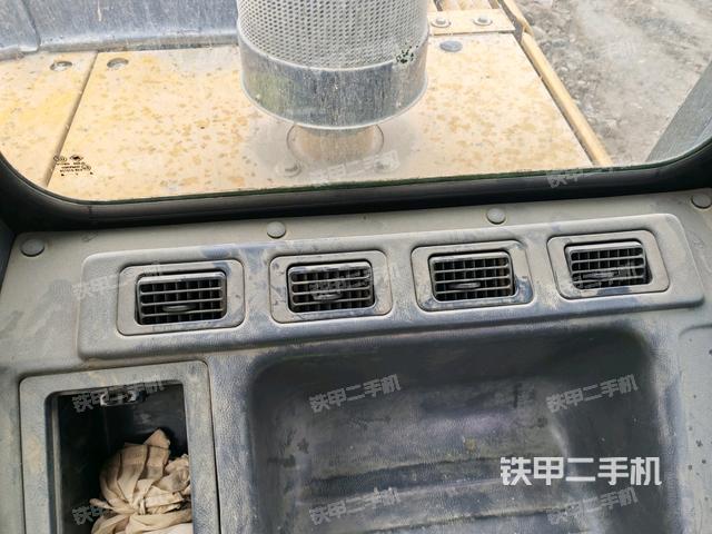 駕駛室左前45度(駕駛室部分) 駕駛室左前45度(駕駛室部分)