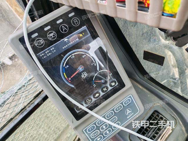 小時表(駕駛室部分) 小時表(駕駛室部分)