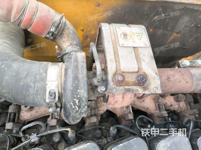 现代R215-7C挖掘机的设备实拍-第34张实拍照片