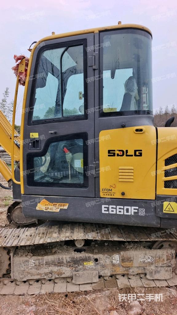 ?駕駛室正側(cè)（駕駛室部分）