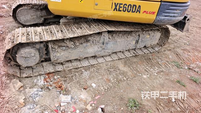 右側(cè)履帶整體?（行走機構(gòu)）