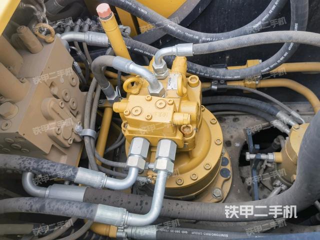 回轉(zhuǎn)馬達(dá)和主控閥（整機外觀）