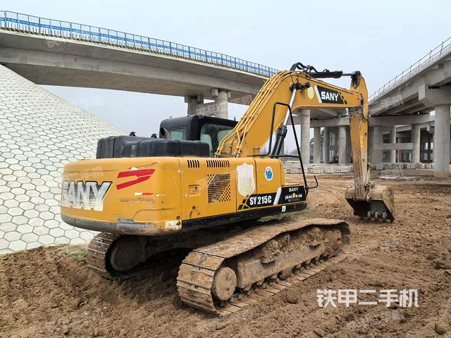 整機右后45°(整機外觀) 整機右后45°(整機外觀)