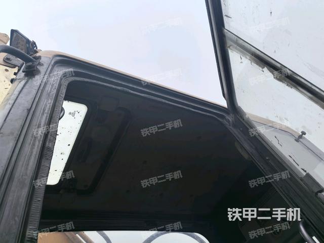 座椅右側(cè)控制臺/鑰匙門/油門/含右手柄（駕駛室部分）