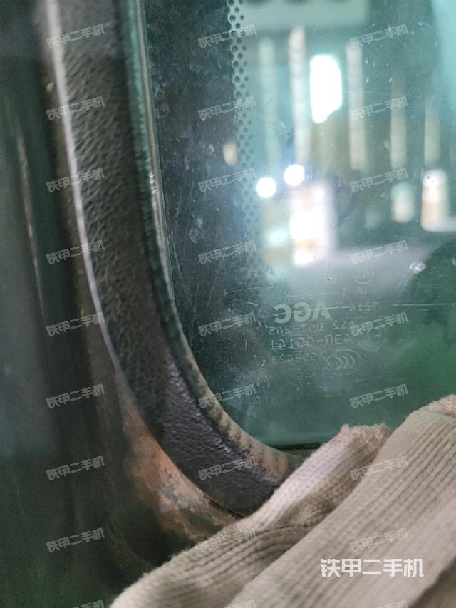 后窗玻璃角標(biāo)(駕駛室部分) 后窗玻璃角標(biāo)(駕駛室部分)