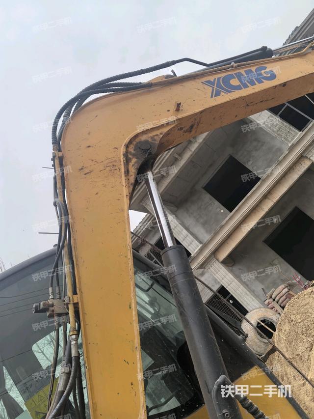 轉(zhuǎn)盤(pán)和下車架正前（工作和回轉(zhuǎn)裝置）