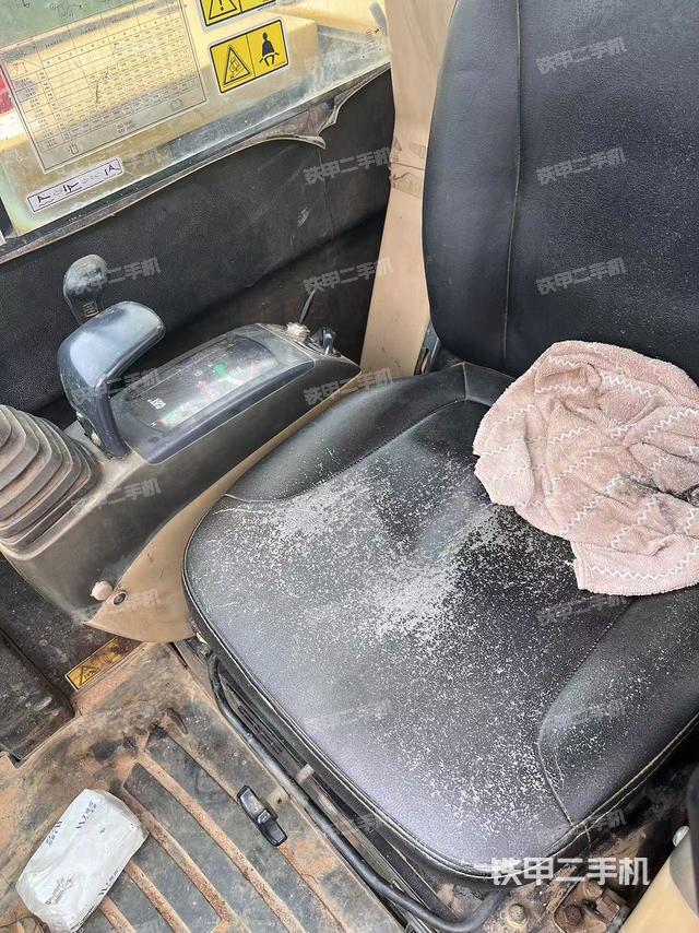 驾驶室整体（整机外观）