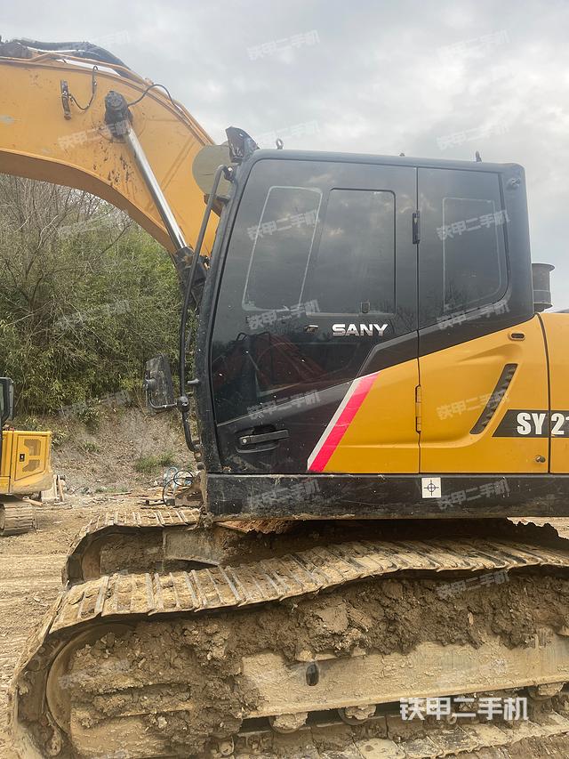 驾驶室整体（整机外观）