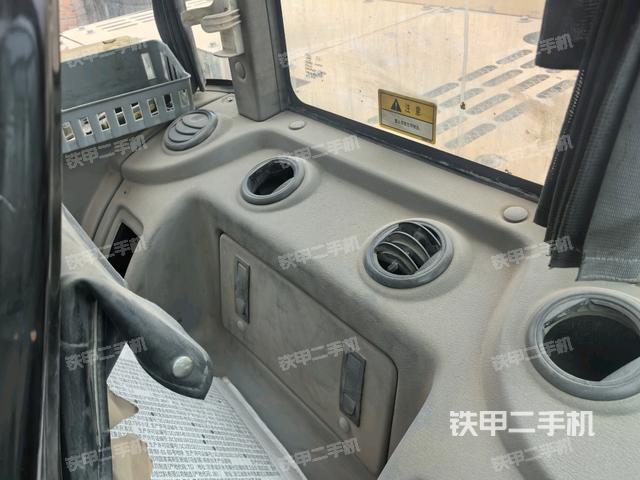 座椅后部（駕駛室部分）