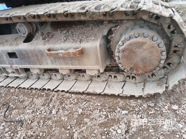 左驅(qū)動(dòng)輪（行走機(jī)構(gòu)）