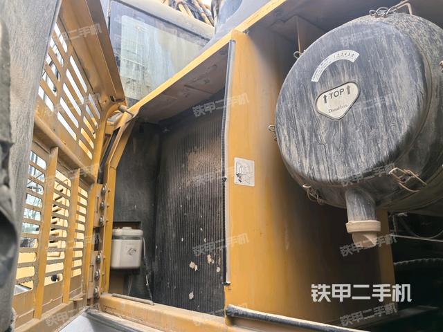 散熱器正面（大件艙室）