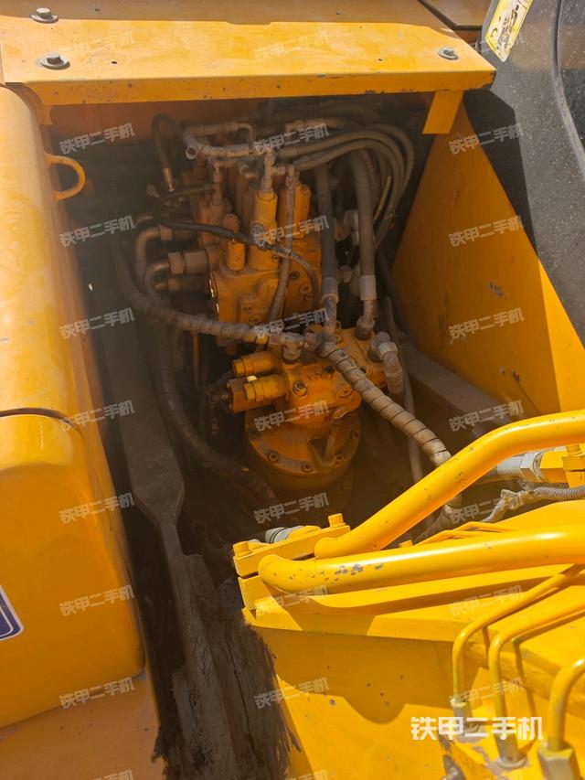 回轉(zhuǎn)馬達和主控閥（整機外觀）