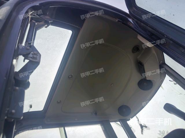 駕駛室頂部（整機(jī)外觀）