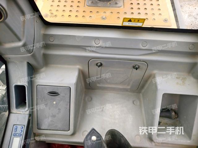 座椅后部（駕駛室部分）