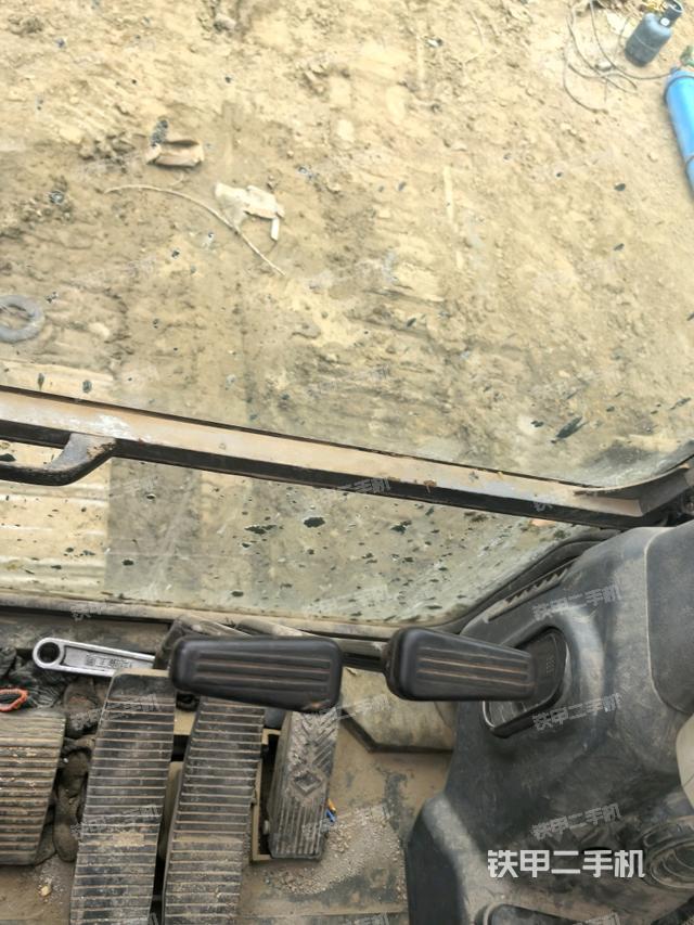 右側(cè)玻璃角標（駕駛室部分）