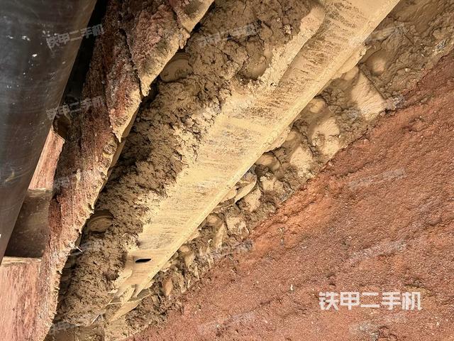 左側(cè)履帶整體?（行走機(jī)構(gòu)）