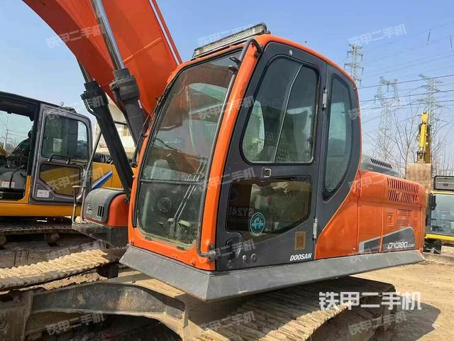 斗山DX230LC-9C挖掘機
