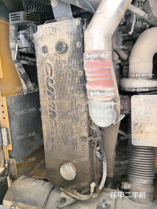 氣門(mén)室蓋螺絲特寫(xiě)（上車(chē)部件）