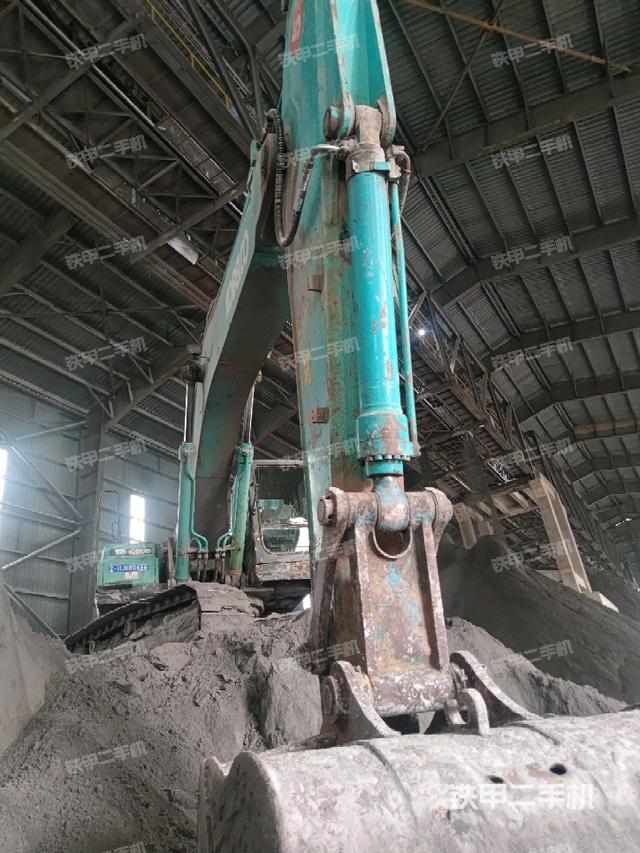 右前45(整機(jī)外觀) 右前45(整機(jī)外觀)