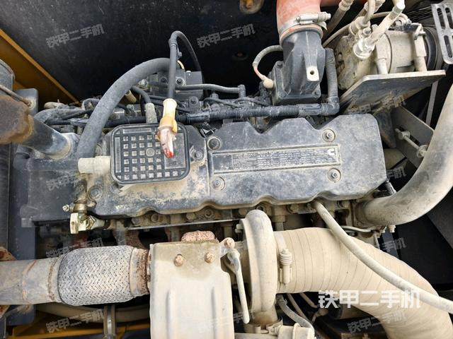 氣門室蓋螺絲特寫(上車部件) 氣門室蓋螺絲特寫(上車部件)