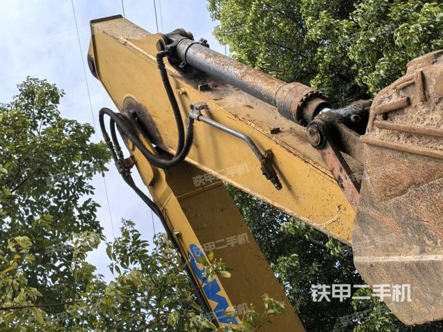 小臂整體左后(工作和回轉(zhuǎn)裝置) 小臂整體左后(工作和回轉(zhuǎn)裝置)