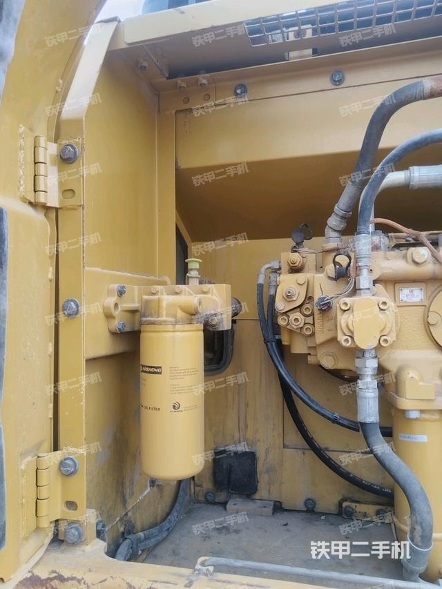 電瓶（大件艙室）