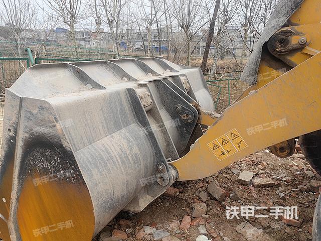 工作裝置整體（整機(jī)外觀及大件）