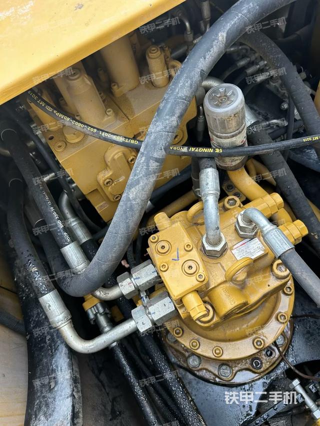 回轉(zhuǎn)馬達(dá)（上車部件）