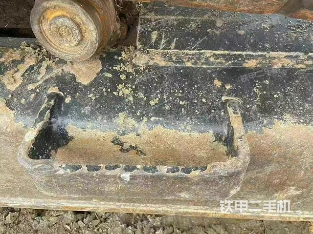 單側(cè)履帶整體（整機(jī)外觀）