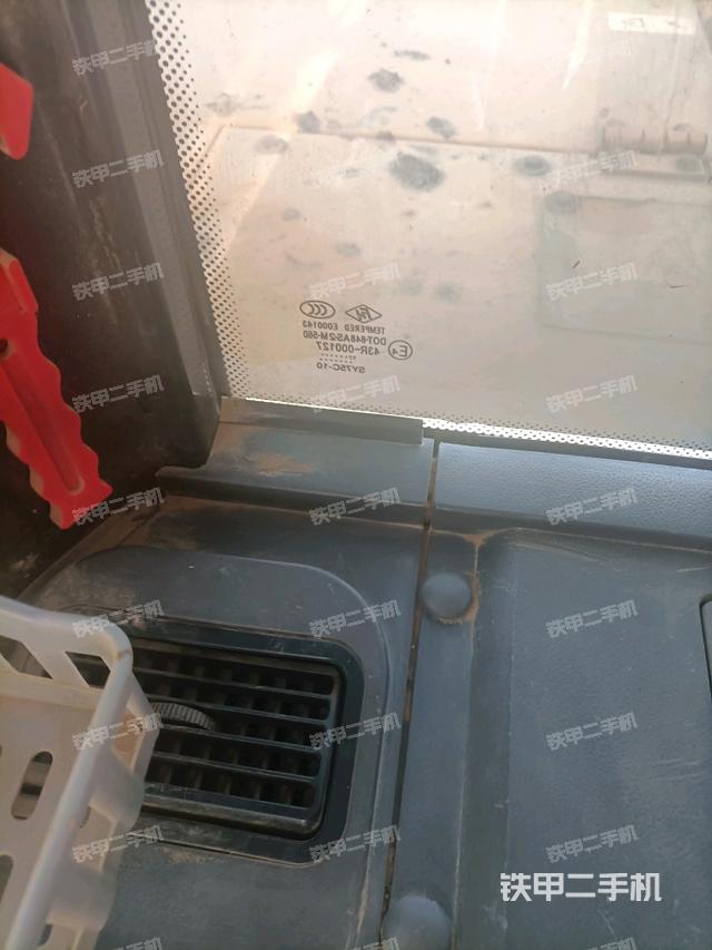 后窗玻璃角標(biāo)（駕駛室部分）