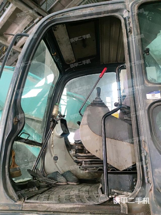 頂棚整體(駕駛室部分) 頂棚整體(駕駛室部分)