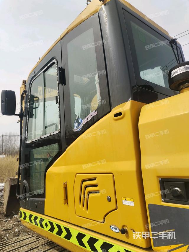 駕駛室左后45度（駕駛室部分）