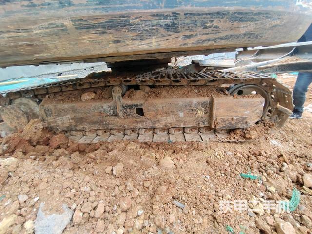 右側(cè)履帶整體?（行走機構）