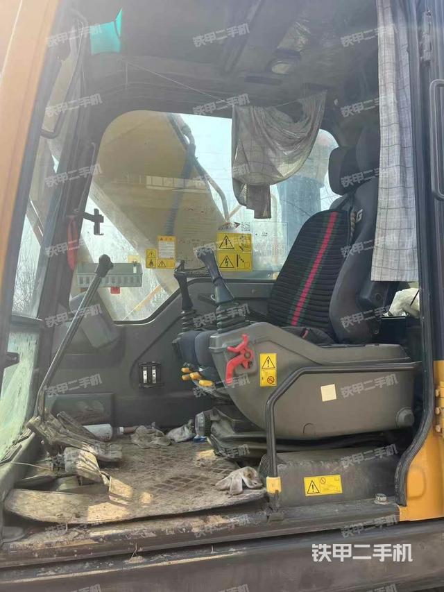 駕駛室整體（整機(jī)外觀）