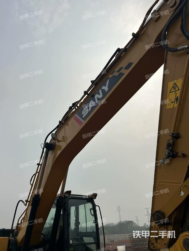 大臂整體?右側(cè)（工作和回轉(zhuǎn)裝置）