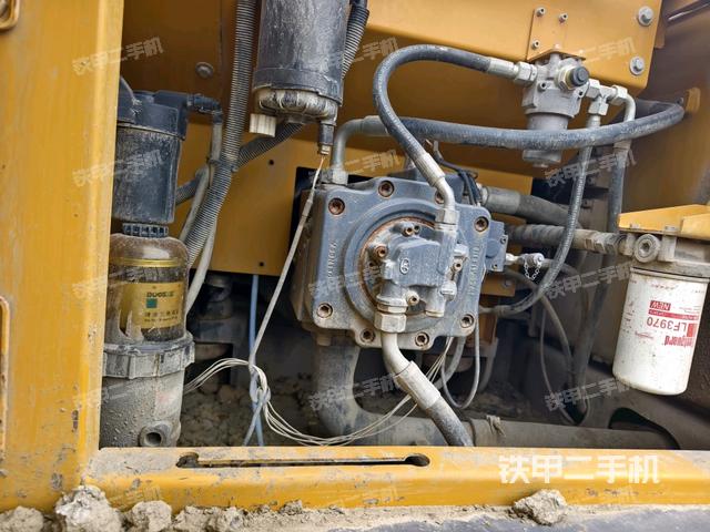 液壓泵斜45?左（大件艙室）