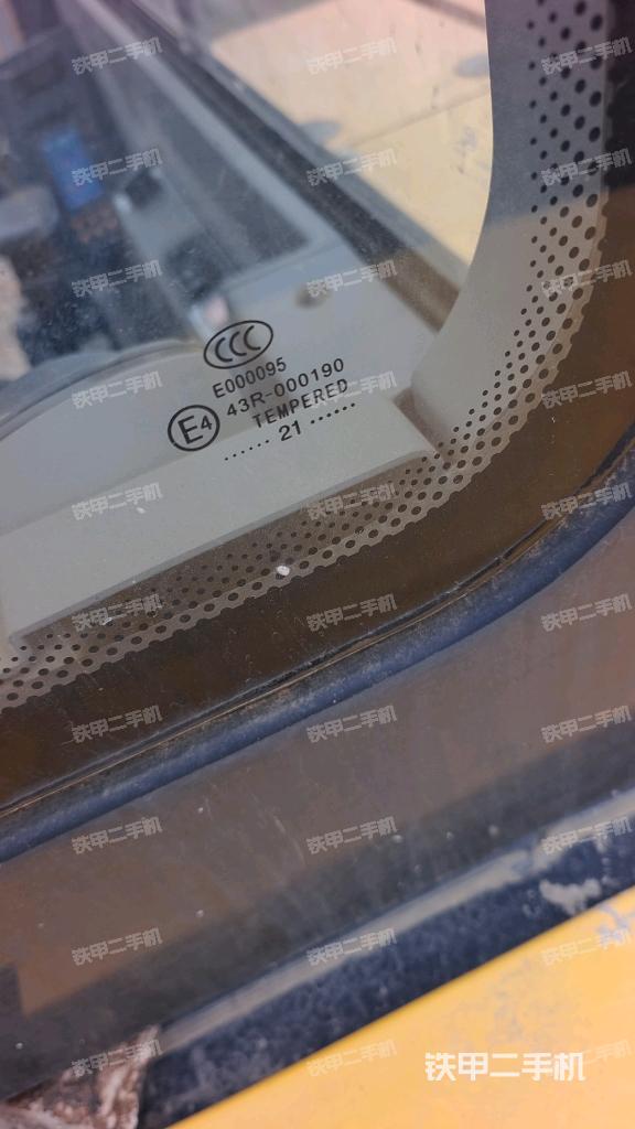 后窗玻璃角標(biāo)(駕駛室部分) 后窗玻璃角標(biāo)(駕駛室部分)