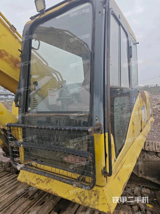 駕駛室左后45度（駕駛室部分）